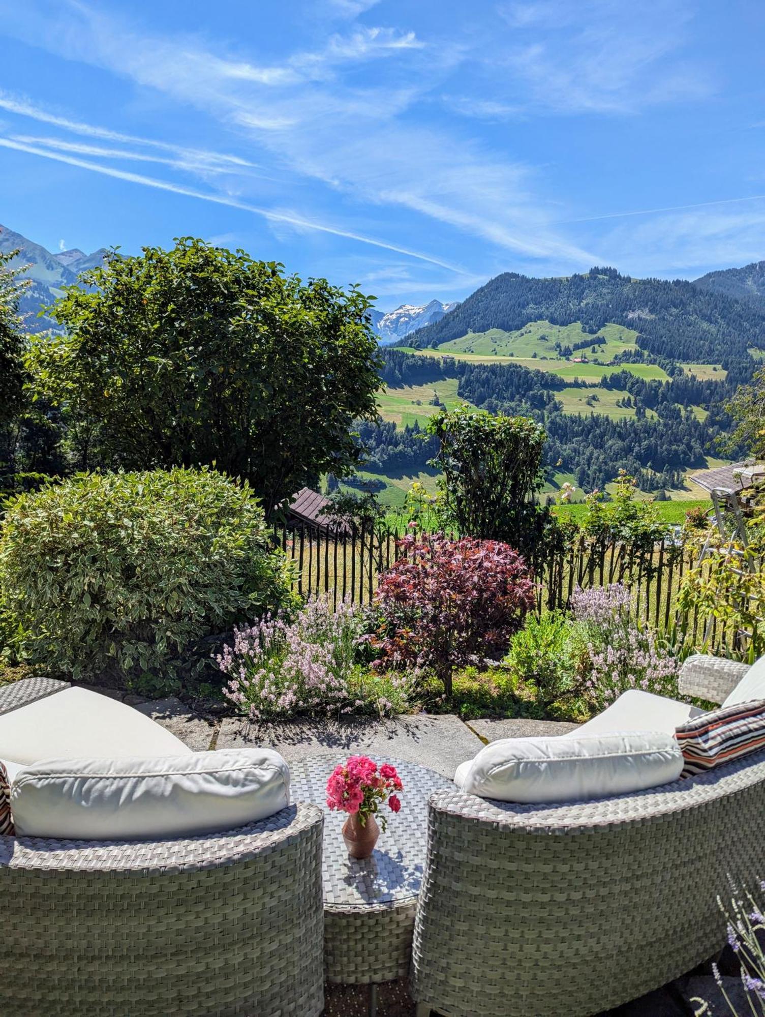 Swiss Mountain-Valley View Lodge Erlenbach im Simmental ภายนอก รูปภาพ